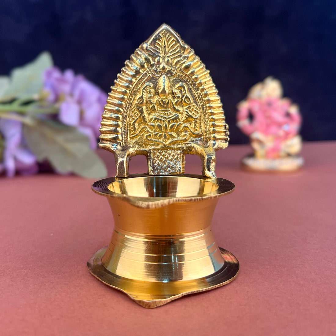 Brass Kamakshi Amman Diya (Small) – Traditional South Indian oil lamp featuring the divine form of Goddess Kamakshi, made in pure brass for auspicious rituals. India’s Largest Pooja Accessories Brand – www.satvikstore.in