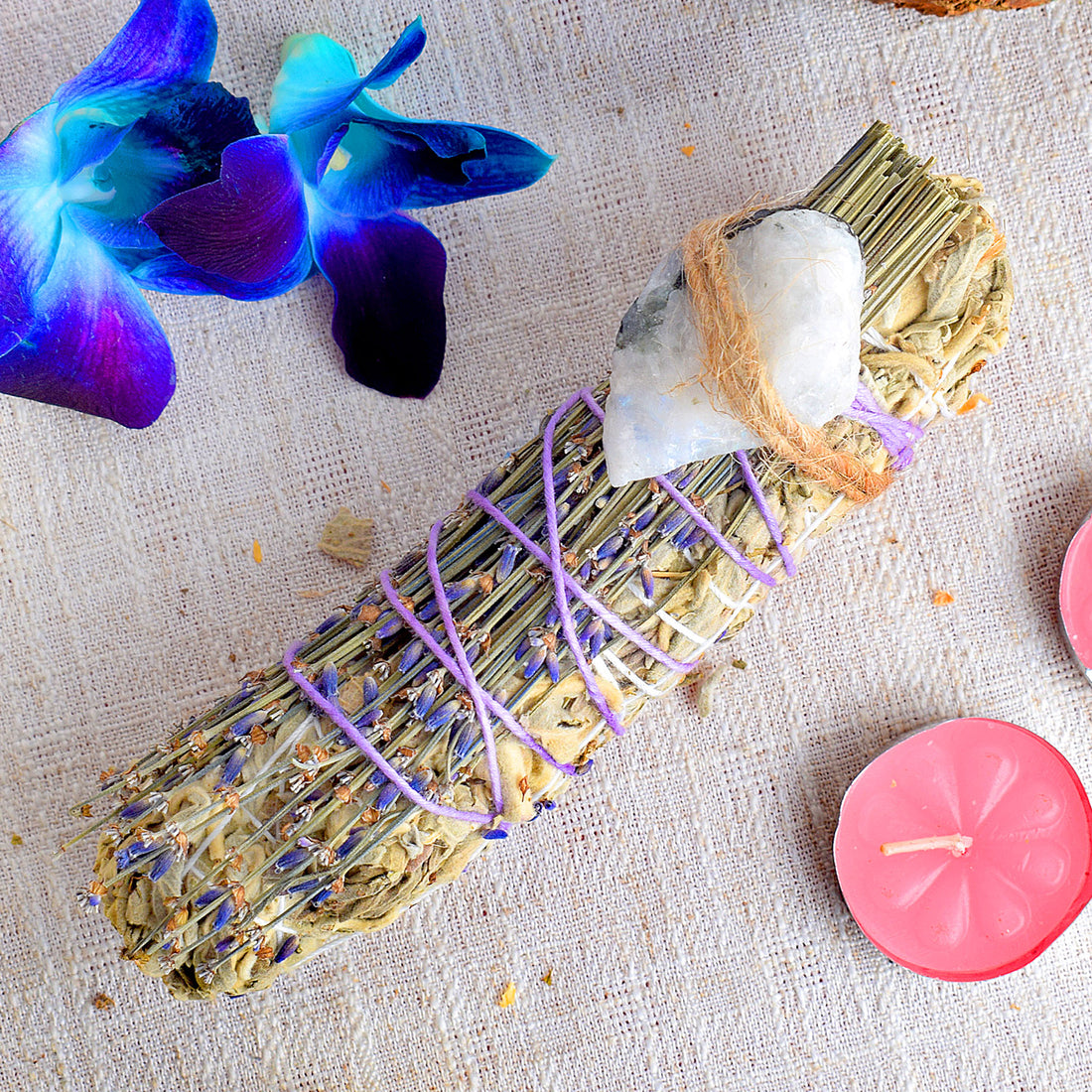 WHITE SAGE WITH LAVENDERS & RAINBOW MOONSTONE CRYSTAL HEALING SMUDGES
