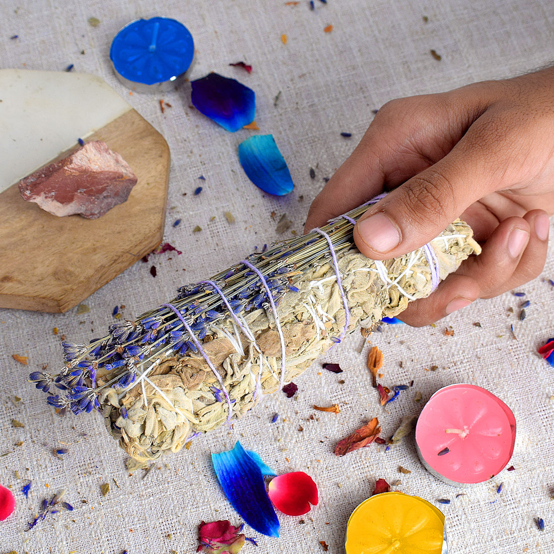 WHITE SAGE WITH LAVENDERS & RED JASPER CRYSTAL HEALING SMUDGES