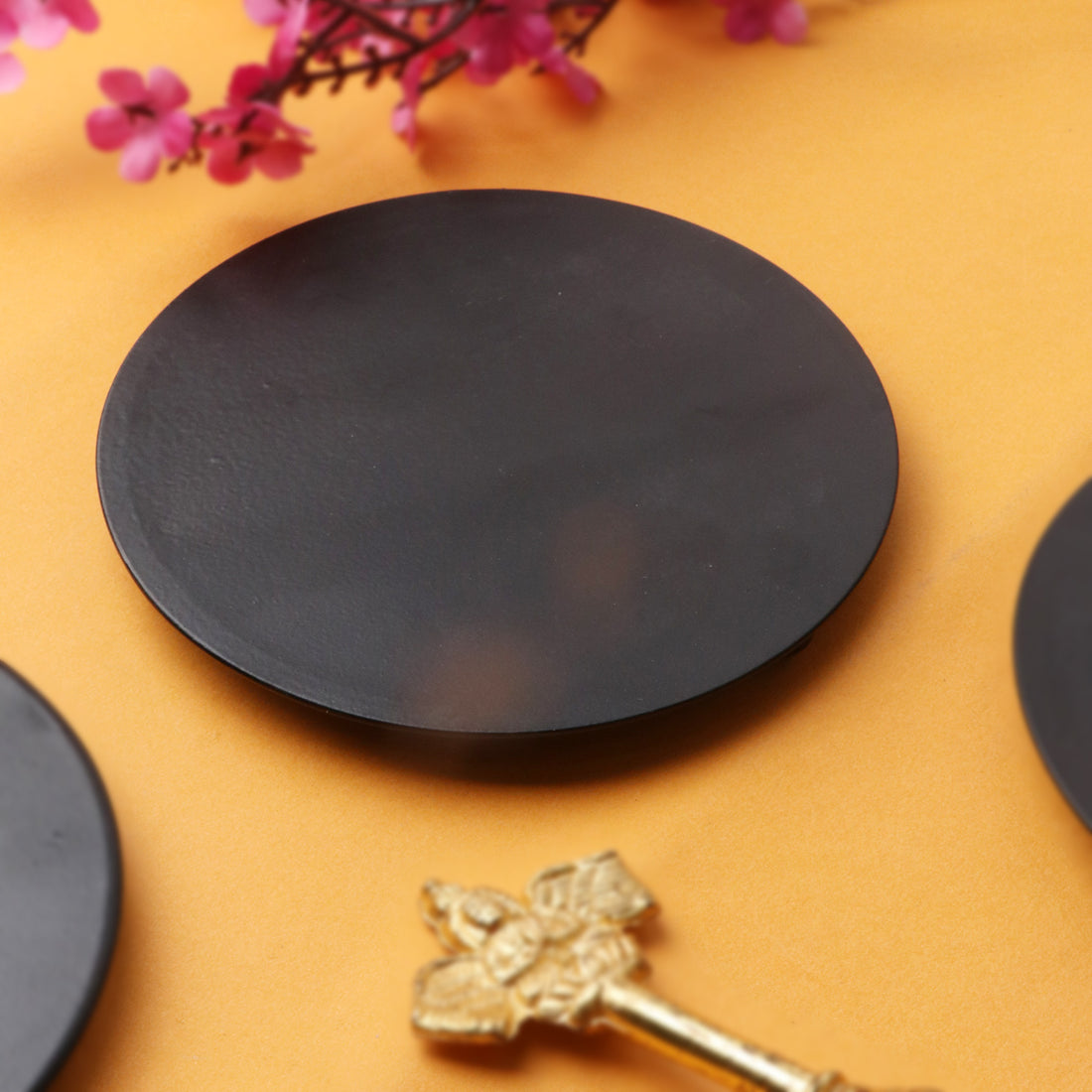 Black Decorative Plate Candle Stand