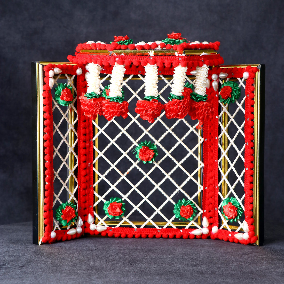 Handcrafted red flower phool bangla for Laddu Gopal, ideal for Janmashtami, pooja, and festive home temple decoration. India’s Largest Pooja Accessories Brand – www.satvikstore.in