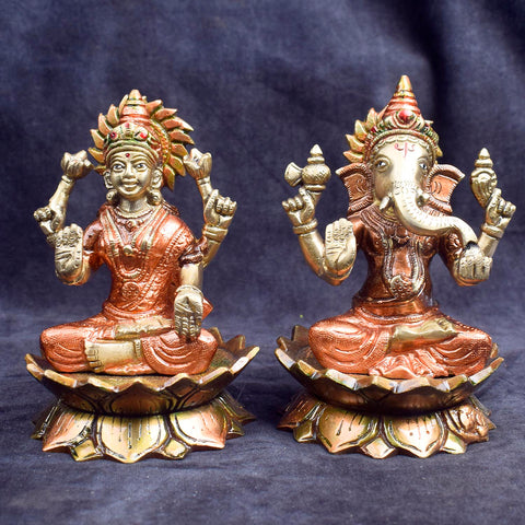 Beautiful handcrafted brass Lakshmi Ganesh idol for home temple and festive pooja. India’s Largest Brass Idols Brand - www.satvikstore.in