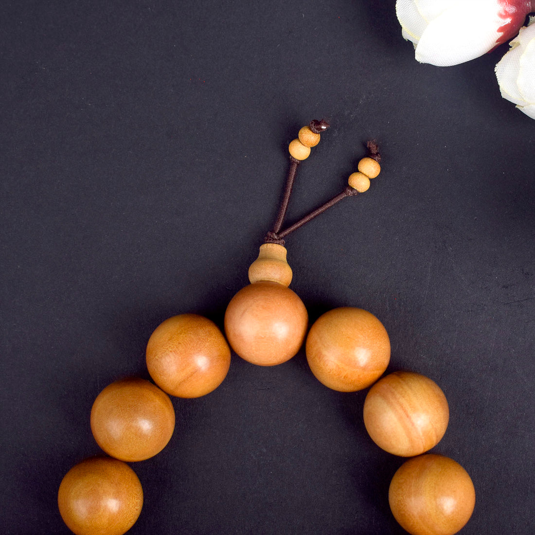Scented 16 mm White Chandan Bracelet
