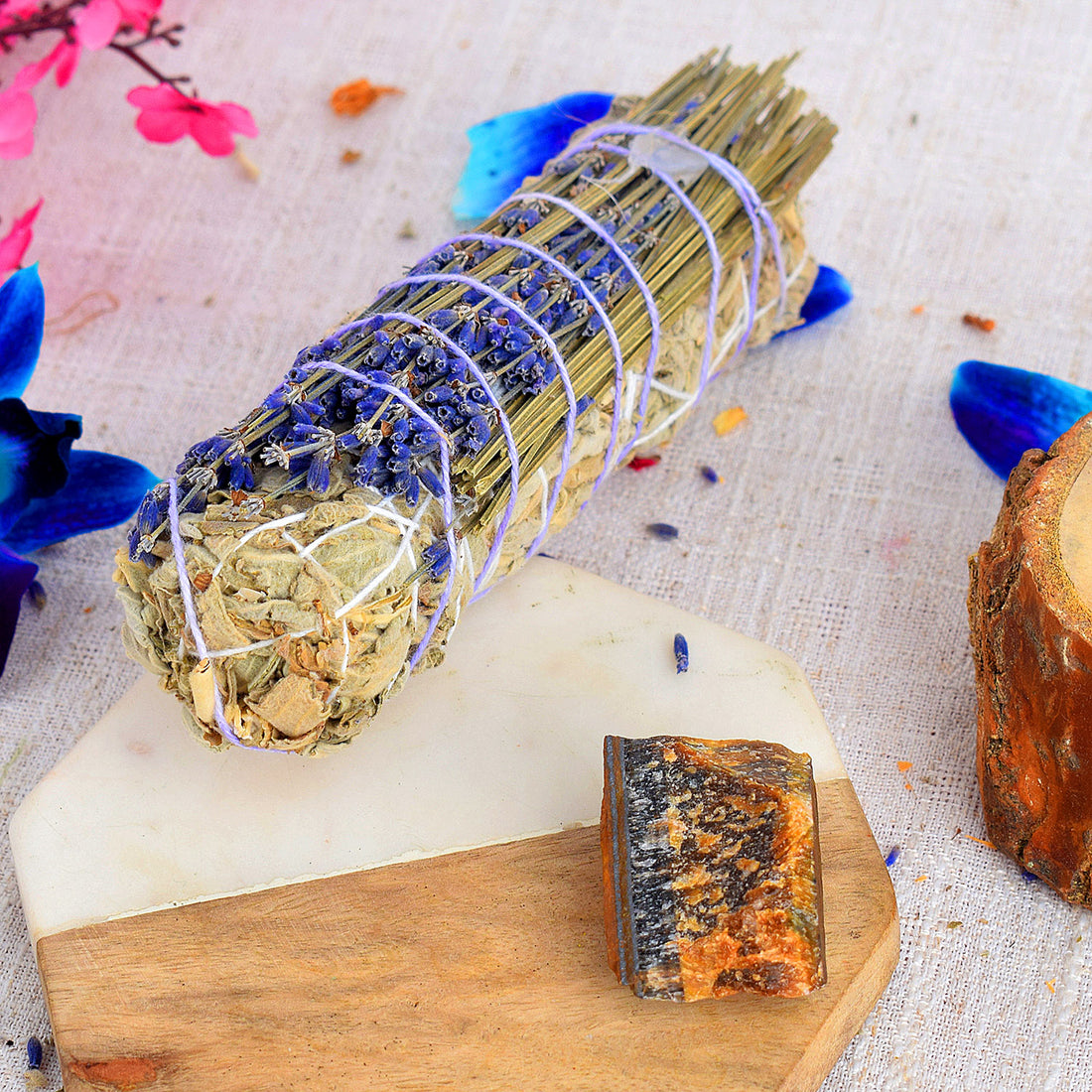 WHITE SAGE WITH LAVENDERS & TIGER EYE CRYSTAL HEALING SMUDGES