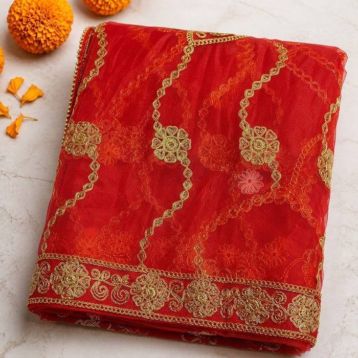 Gorgeous Mata Chunri (84x40.5 inch)