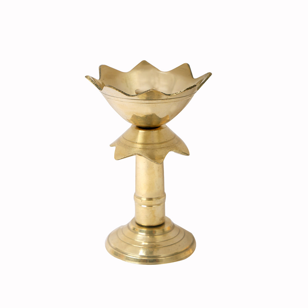 3.5 Kamal Stand Brass Diya – Elegant Brass Oil Lamp