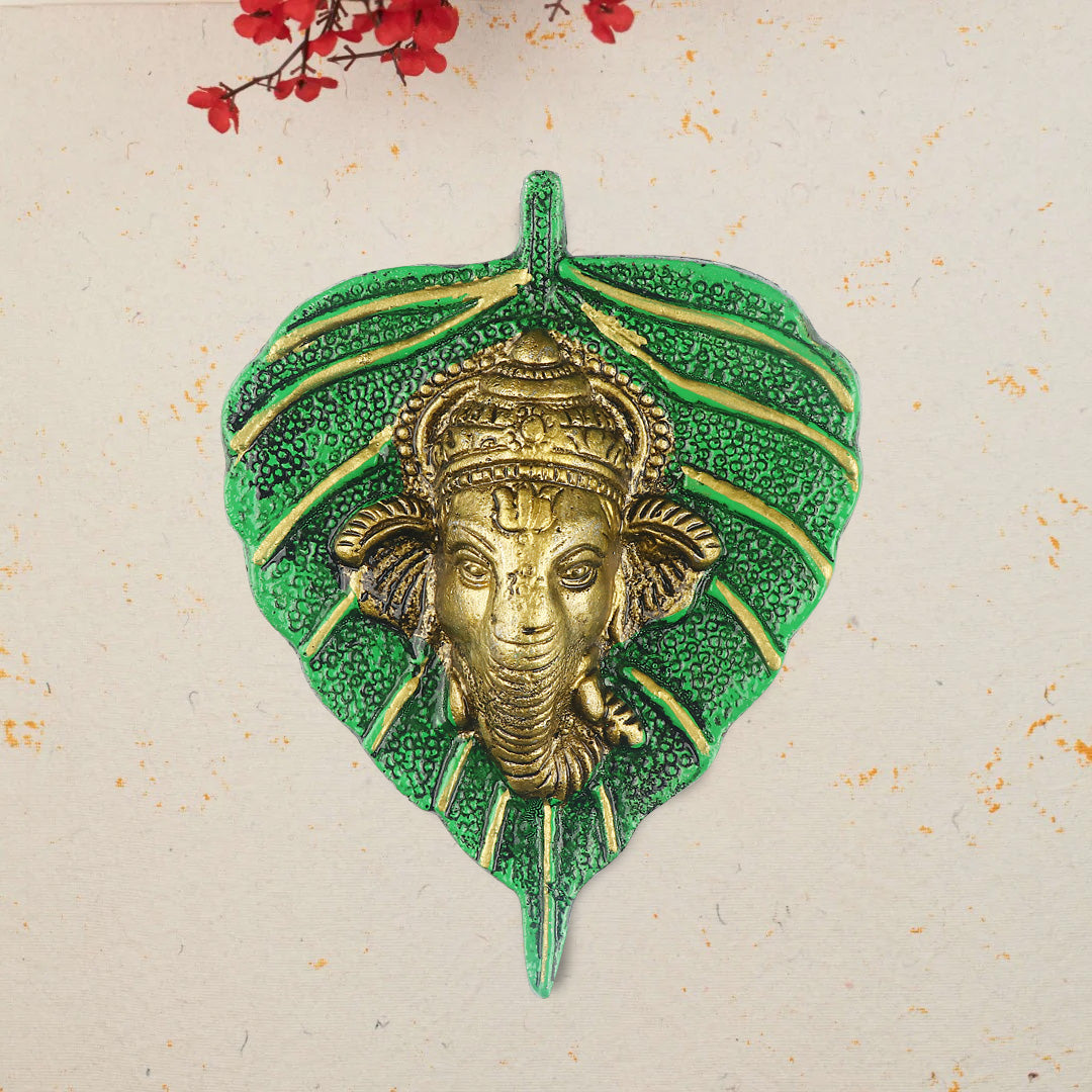 1 Pc Lord Ganesh Face on Leaf Patta Wall Hanging Green