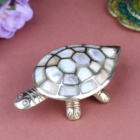 White Stone Plated Turtle – A peaceful and elegant symbol of longevity and good fortune. India’s Largest Pooja Accessories Brand – www.satvikstore.in