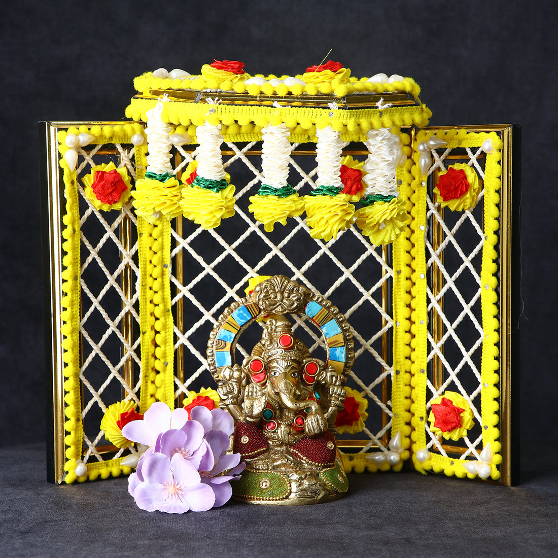 Magnificent Laddu Gopal Phool Bangla (Yellow)