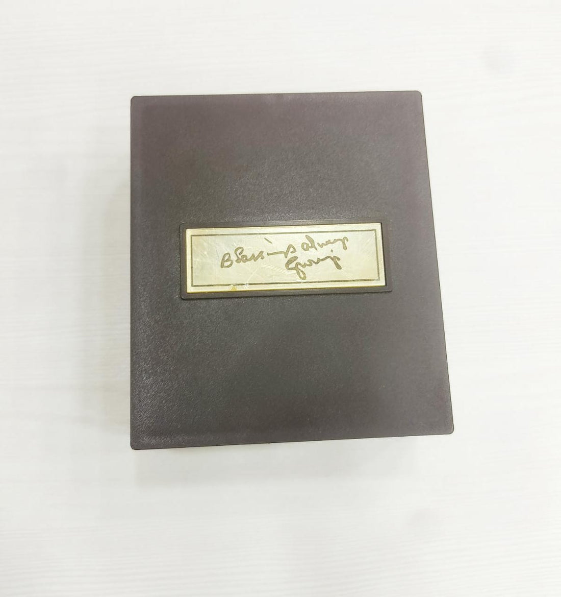 Guru Ji Gold Plated Sukrana Charan Paduka Prayer Box